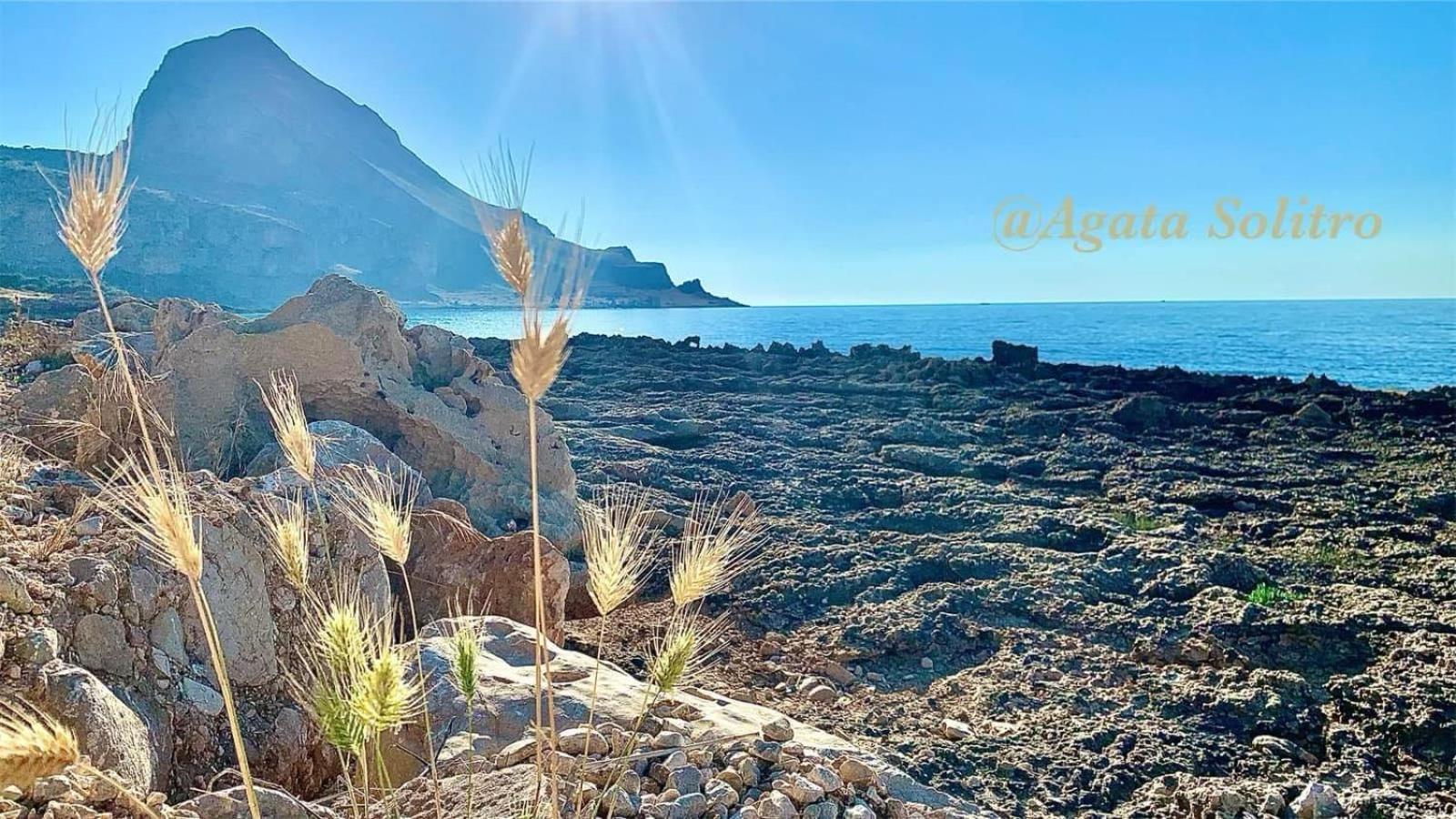Готель Cala Di Ponente Кастеллуццо Екстер'єр фото
